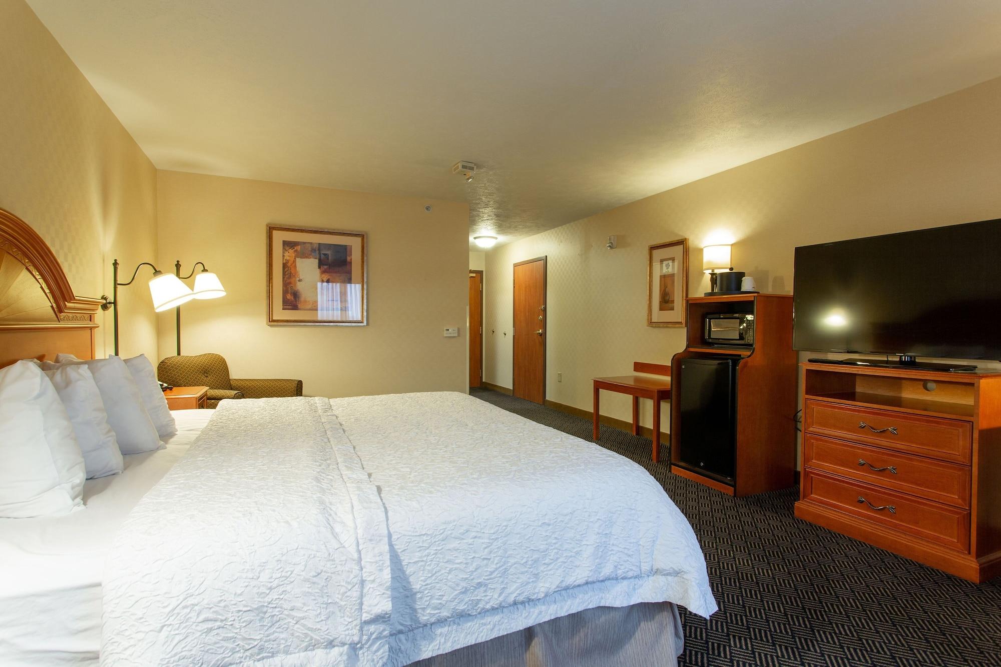 Hampton 3*