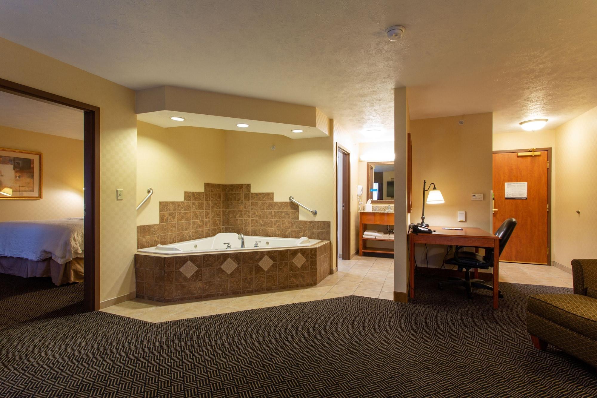 Hampton 3*