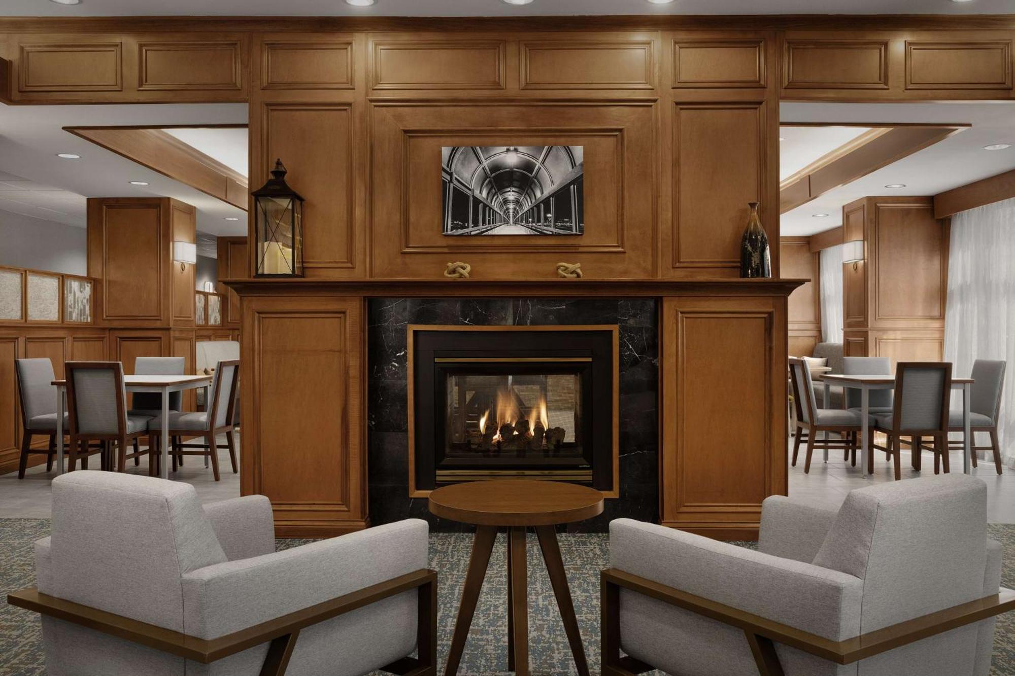 Hampton Hotel 3*