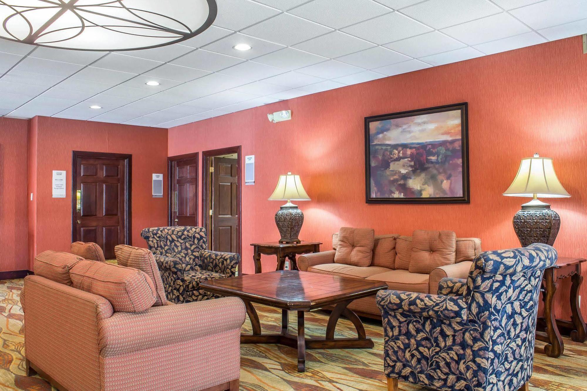 Hampton Hotel 3*