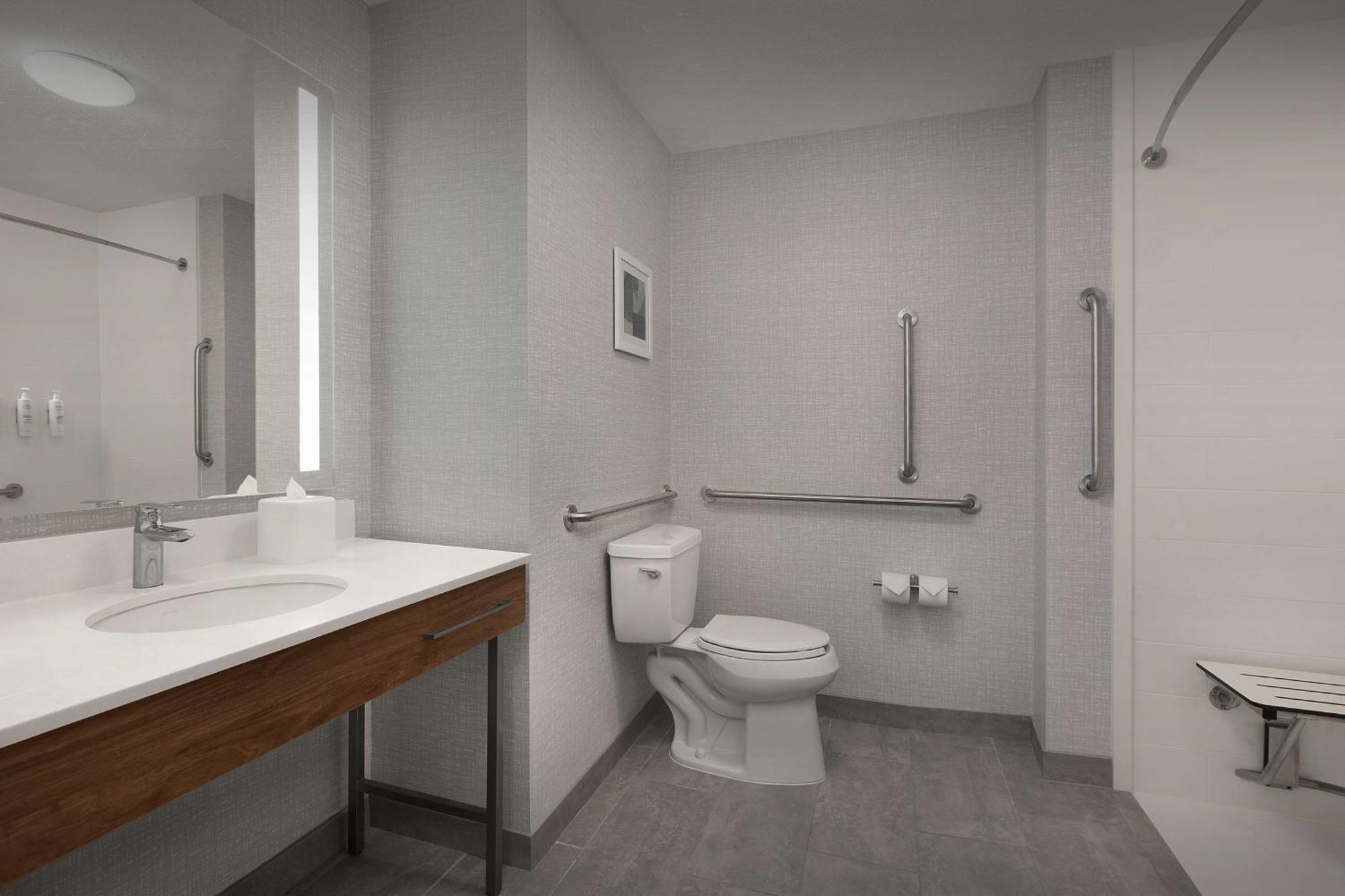 Hotel Hampton 3*