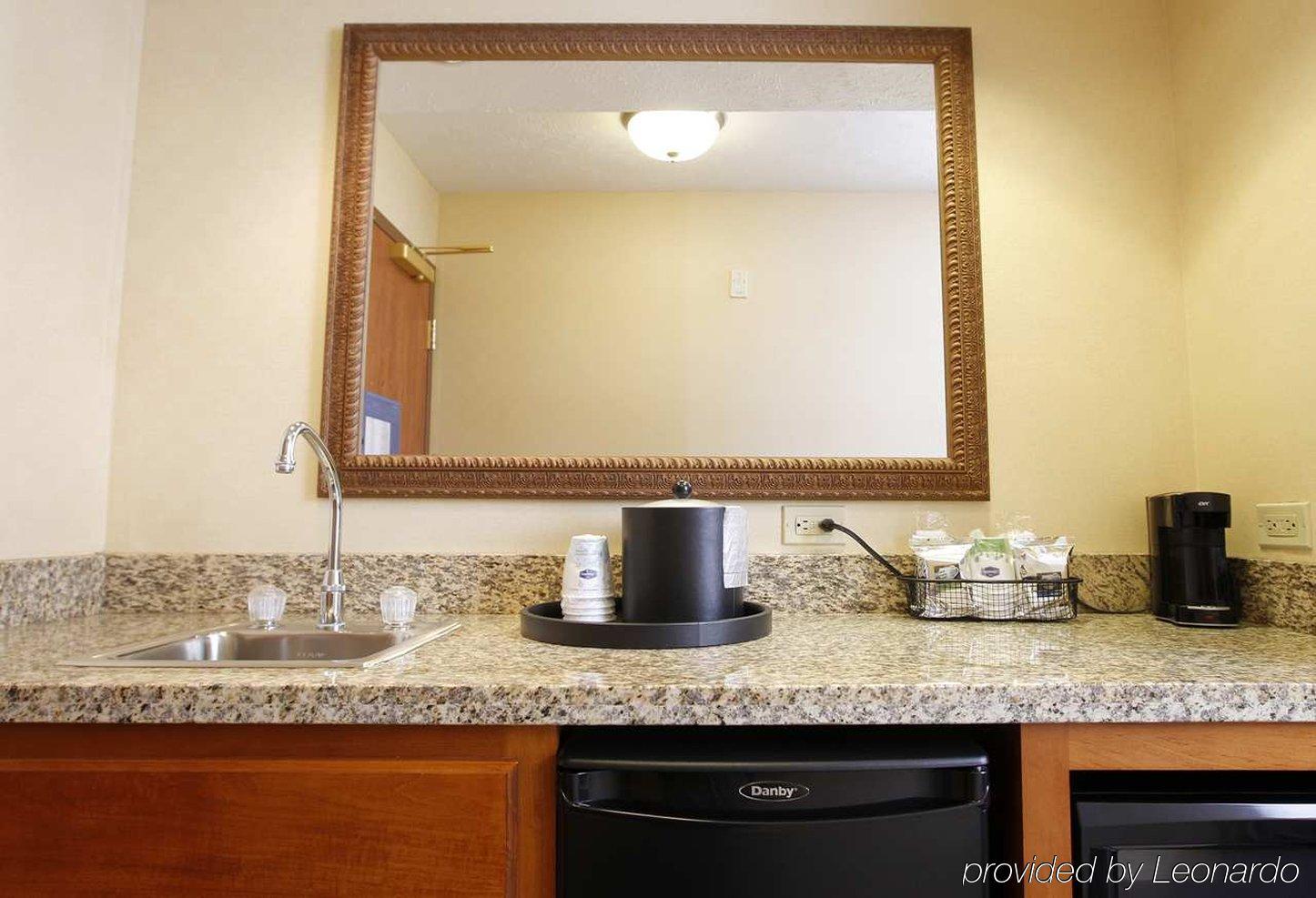 Hotel Hampton 3*
