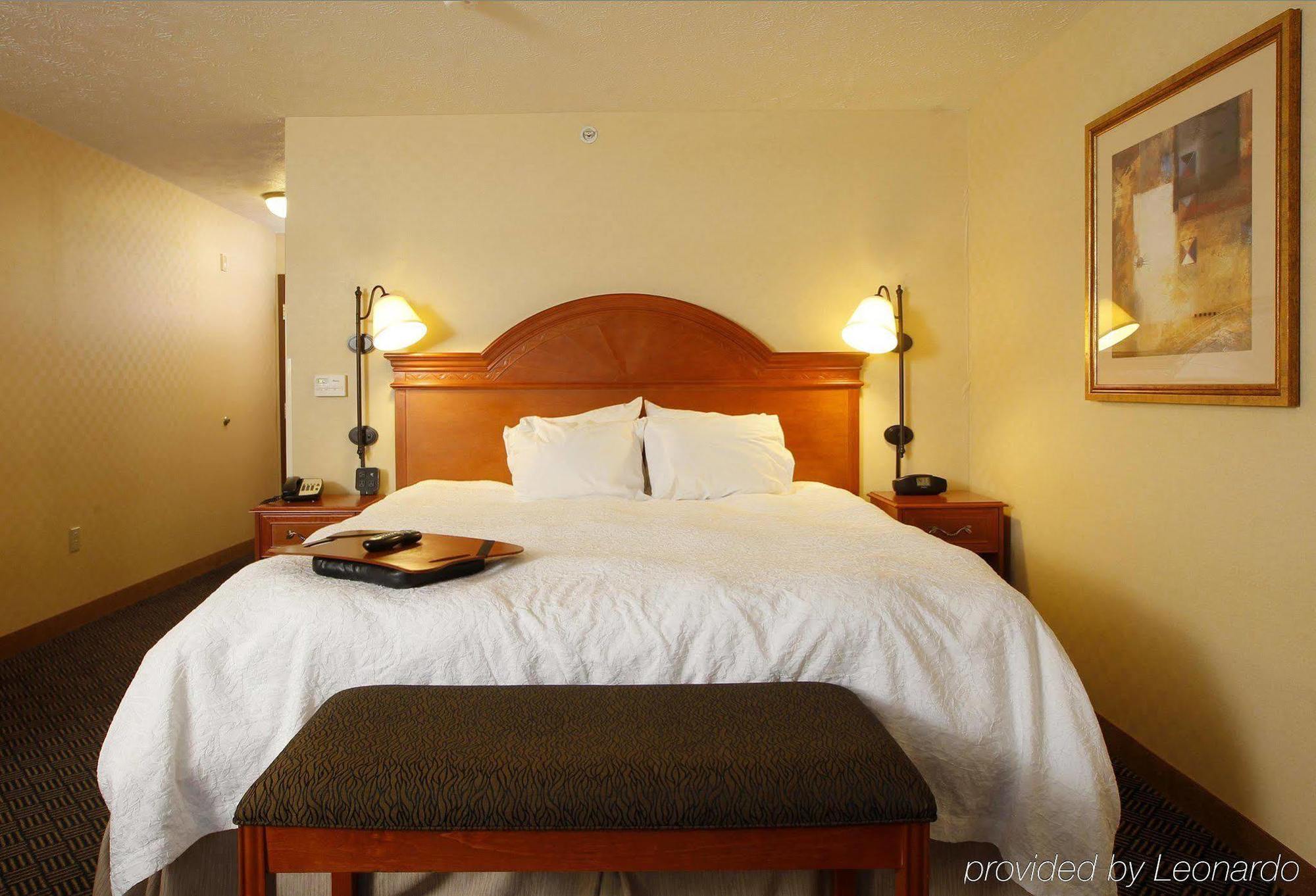 Hampton 3*